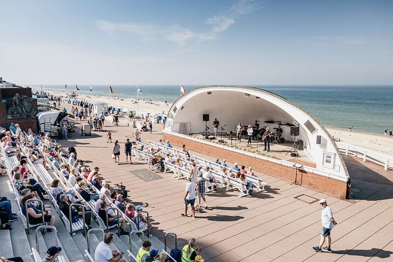 Konzert an der Strandpomenade Westerland Sylt in Schleswig-Holstein